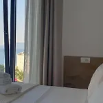 Beachfront Terrace 公寓 Sarandë
