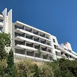 Beachfront Terrace * Sarandë