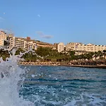 Beachfront Terrace Sarandë