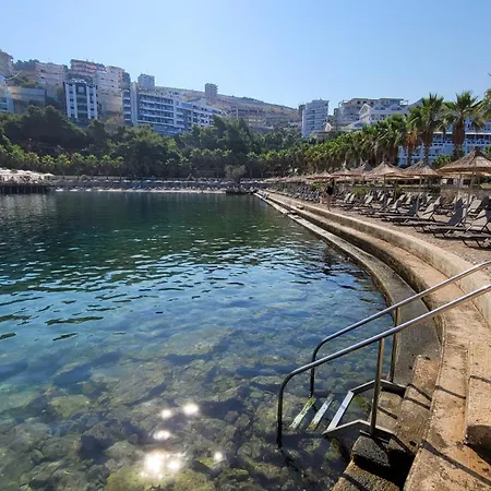 Beachfront Terrace * Sarandë