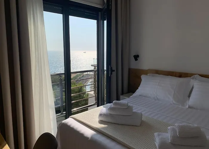 Apartment Beachfront Terrace