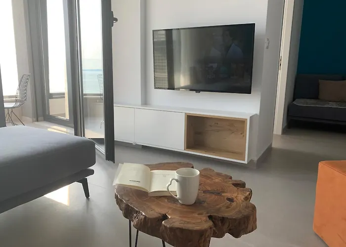 Apartment Beachfront Terrace *